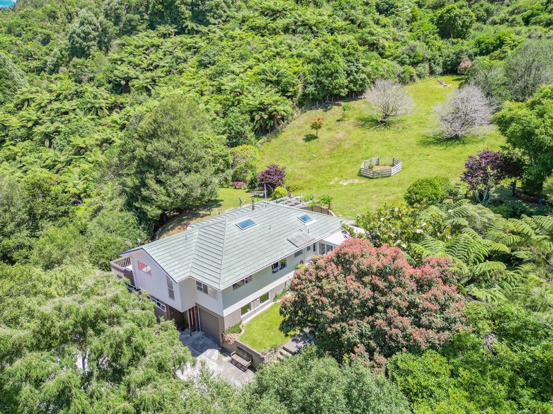 151 Moores Valley Road, Wainuiomata, Lower Hutt - Carousel 1