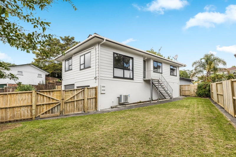 22 Halsey Drive, Lynfield, Auckland - Carousel 1