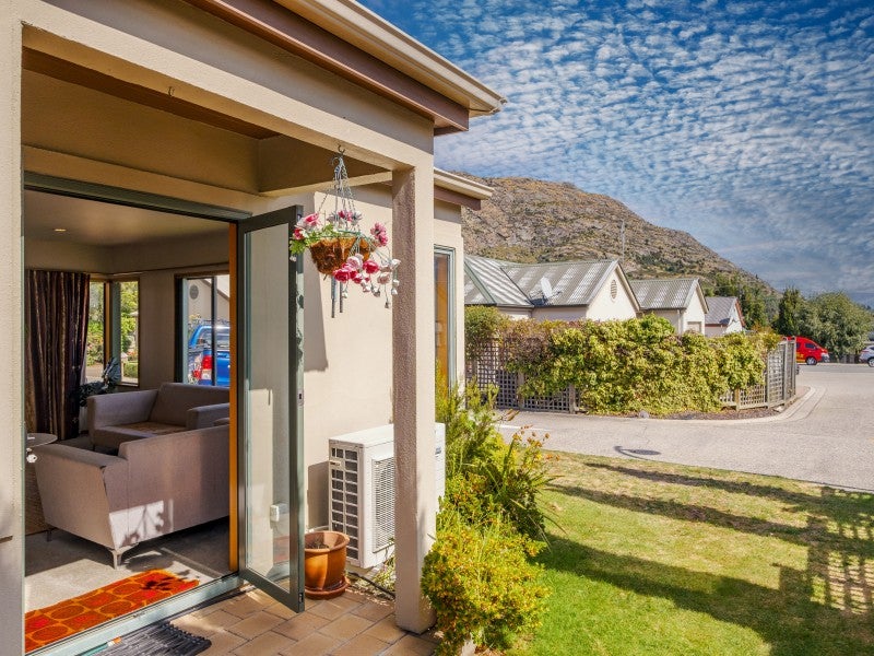 15/58 DOUGLAS ST, FRANKTON, QUEENSTOWN - Carousel 2