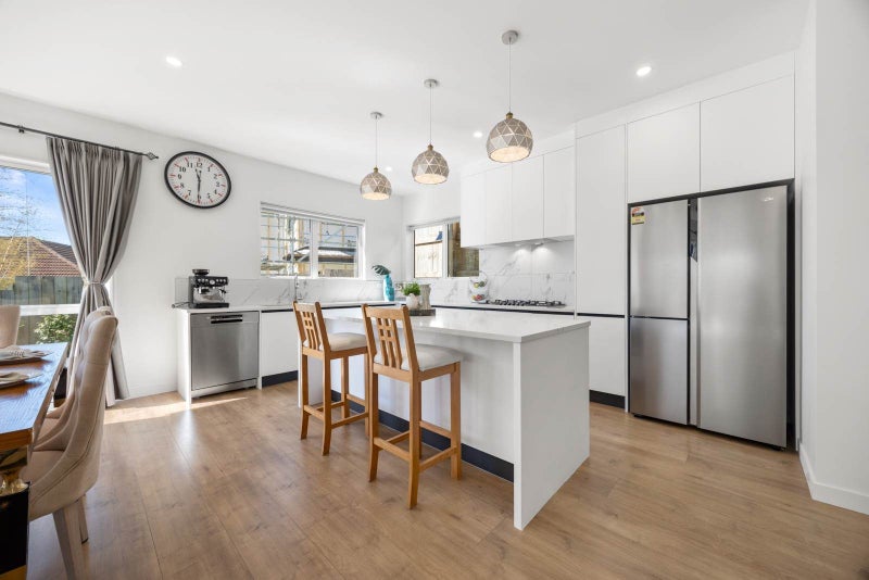 8B Willow Way, Sunnyhills, Auckland - Carousel 2