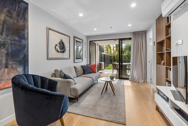 B03/9 Walmer Road, Point Chevalier, Auckland - Carousel 2