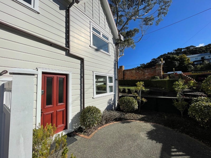 3 Box Hill, Khandallah, Wellington - Carousel 2