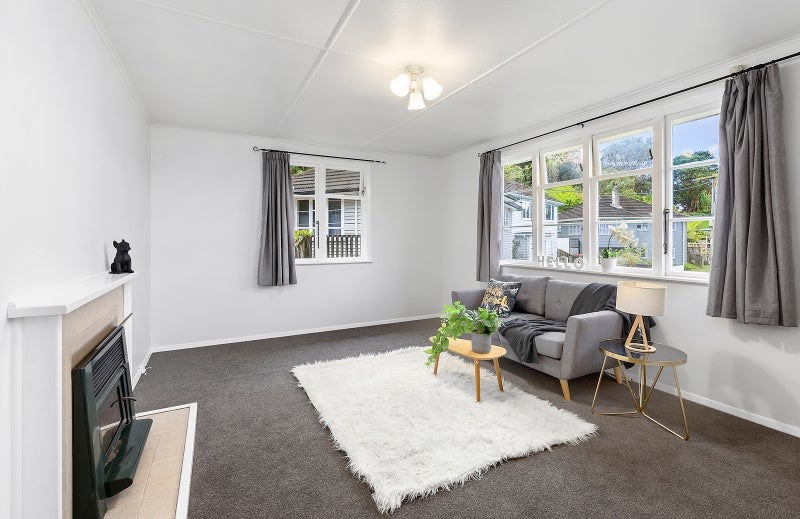 20 Greer Crescent, Tawa, Wellington - Carousel 2