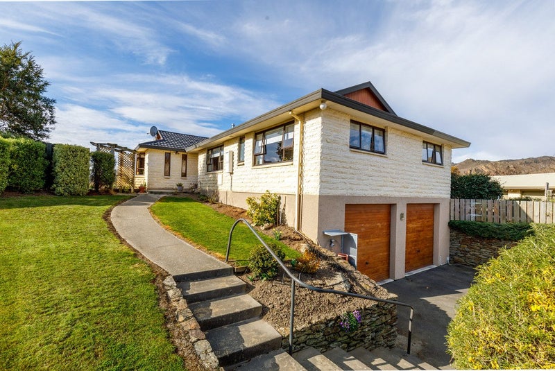 10 O'Neill Crescent, Bridge Hill, Alexandra - Carousel 1