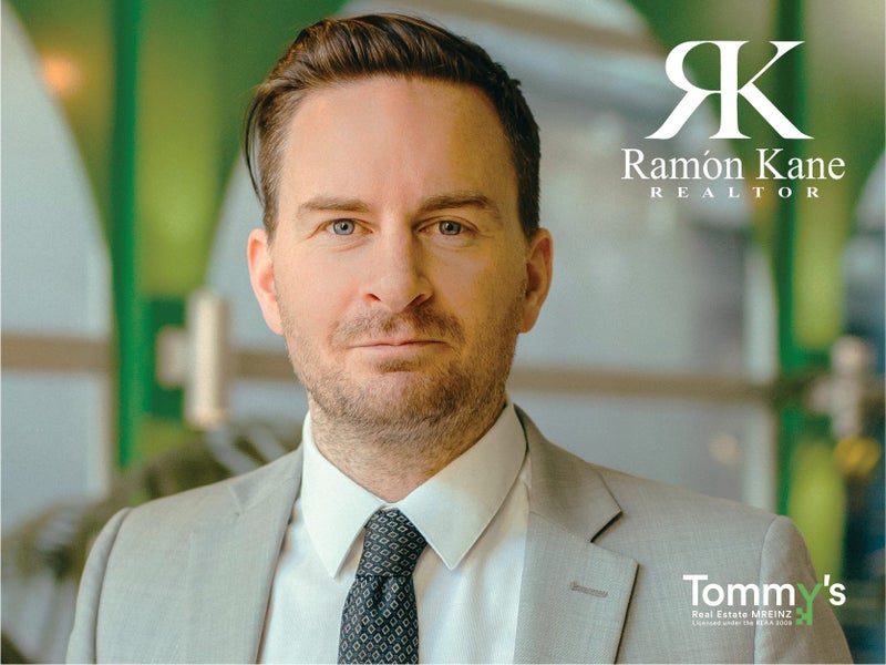 2.3/1 Queens Wharf, Wellington Central, Wellington - Carousel 17