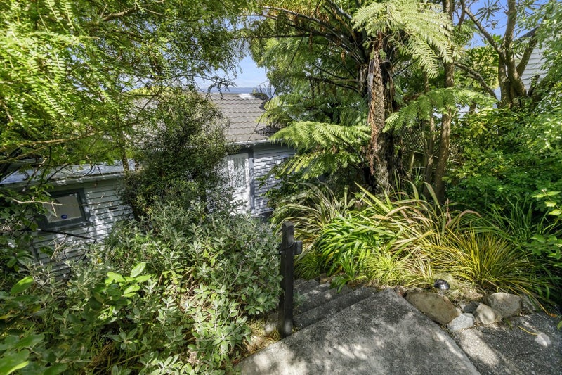 7 Ravi Street, Khandallah, Wellington - Carousel 20