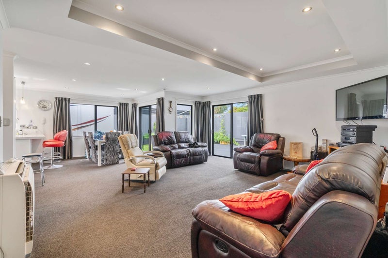 75 Lorn Street, Glengarry, Invercargill - Carousel 1