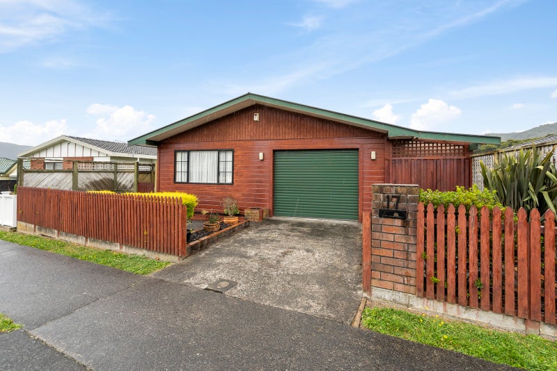 17 Karamea Grove, Wainuiomata, Lower Hutt - Carousel 1