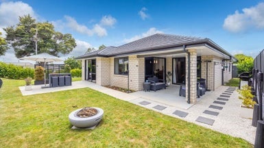 57 Herbert Street, Kihikihi, Te Awamutu - Carousel 1