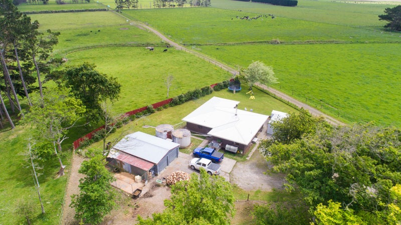 208 Waitohi Road, Palmerston North - Carousel 1