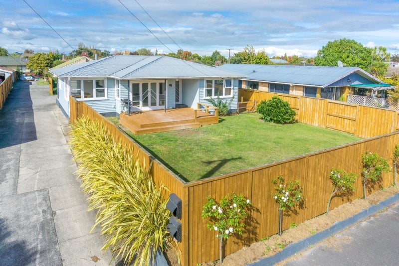 38 McCracken Avenue, Hillcrest, Hamilton - Carousel 1
