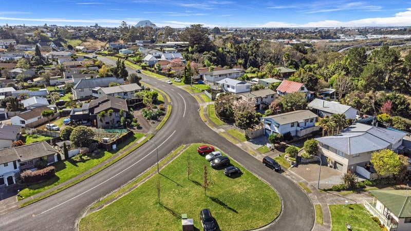 77 Townhead Crescent, Bethlehem, Tauranga - Carousel 21