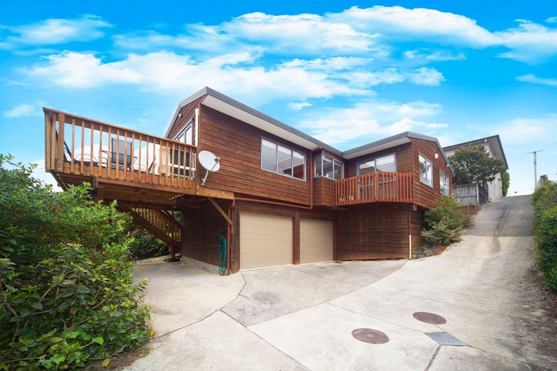 1/20 Seaview Avenue, Northcote, Auckland - Carousel 1