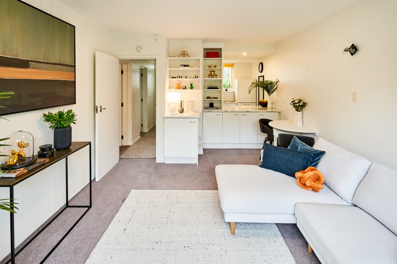 6/18 Agra Crescent, Khandallah, Wellington - Carousel 1