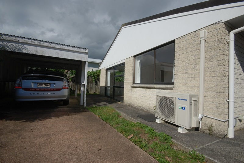279A Meola Road, Point Chevalier, Auckland - Carousel 2