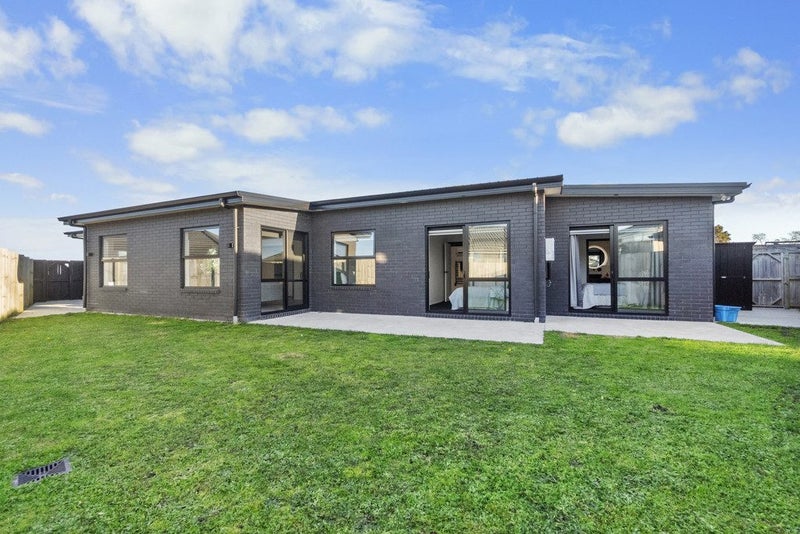 17 Pragma Rise, Rototuna North, Hamilton - Carousel 1