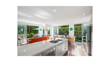 202C Beach Road, Campbells Bay, Auckland - Carousel 1