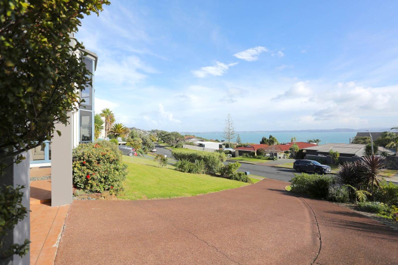 59 Pacific Parade, Army Bay, Whangaparaoa - Carousel 4