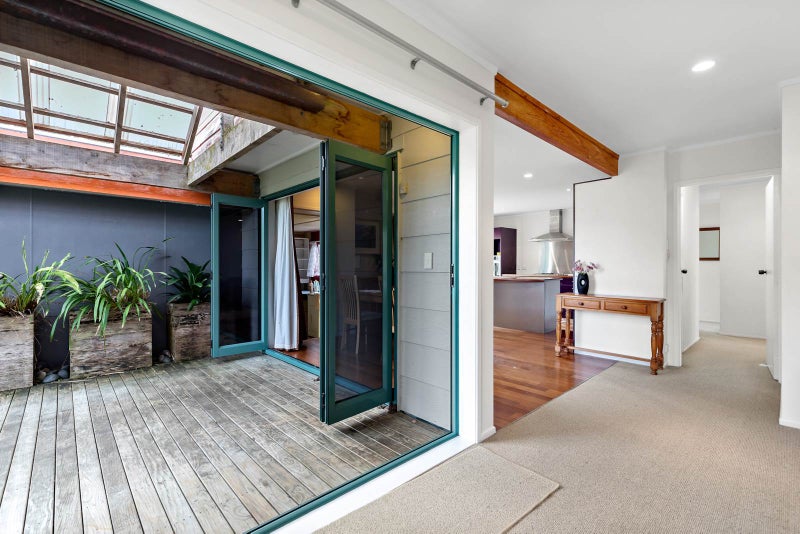 2/38 James Evans Drive, Northcote, Auckland - Carousel 2