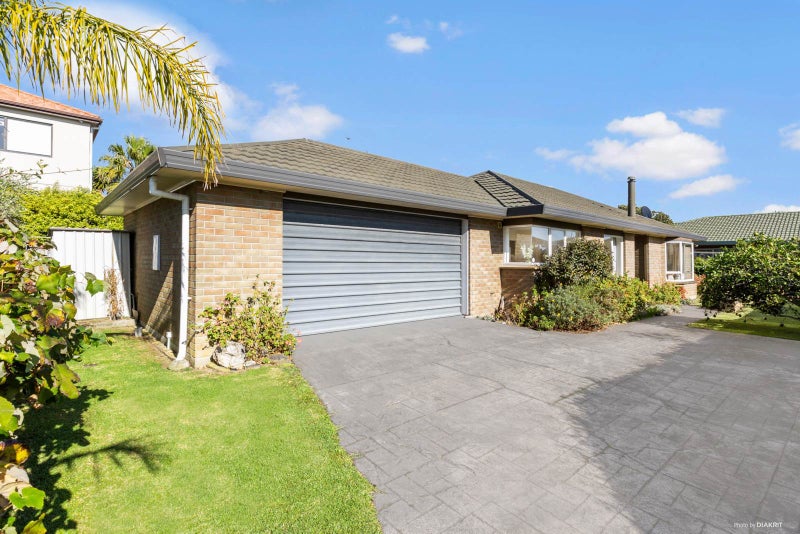1/34 Ben Nevis Pl, Northpark, Manukau - Carousel 1