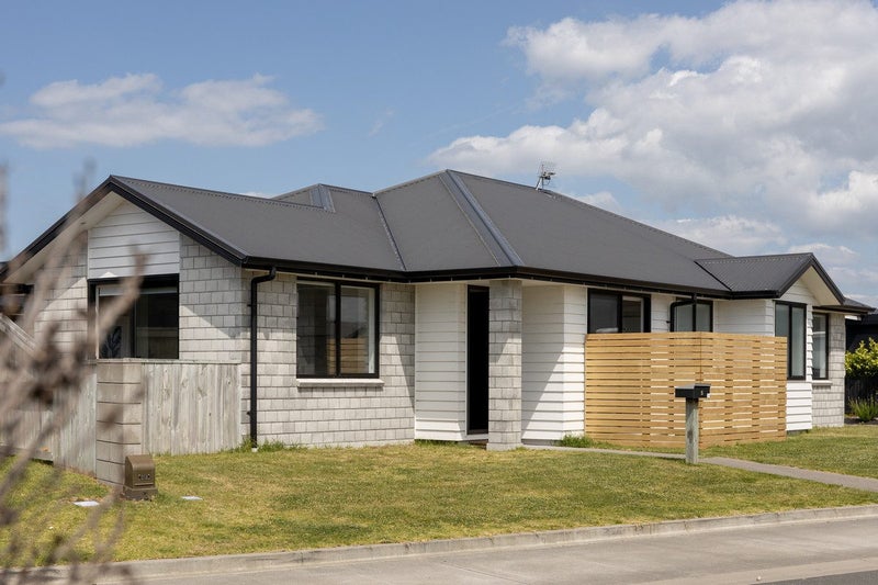 5 Toi Place, Papamoa, Papamoa - Carousel 1