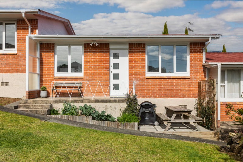 2/1034A New North Road, Mount Albert, Auckland - Carousel 1