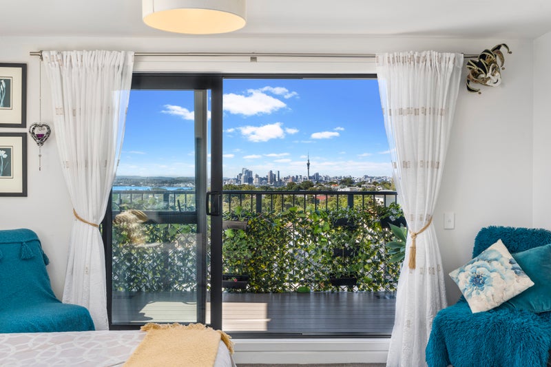 43/241 Hinemoa Street, Birkenhead, Auckland - Carousel 1