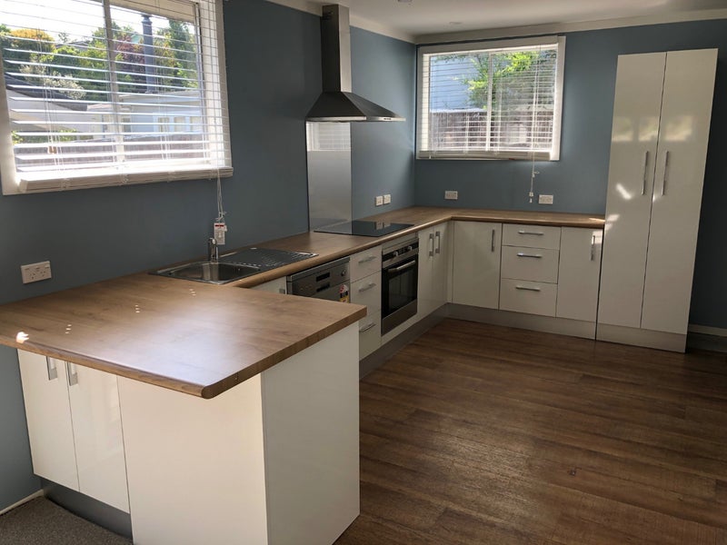 27 Tremaine Avenue, Two Mile Bay, Taupo - Carousel 1