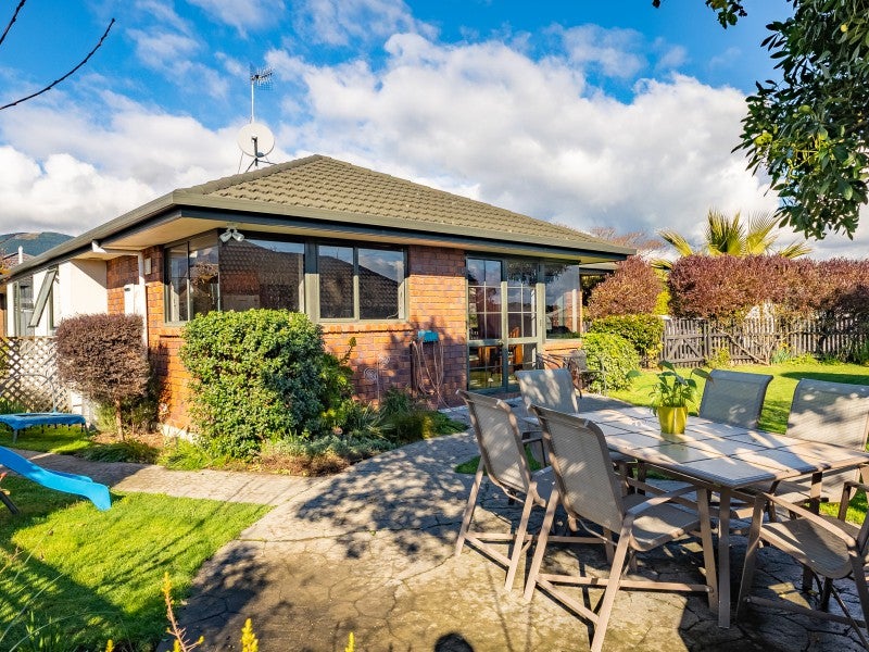 12 Mary Ann Muller Crescent, Stoke, Nelson - Carousel 1