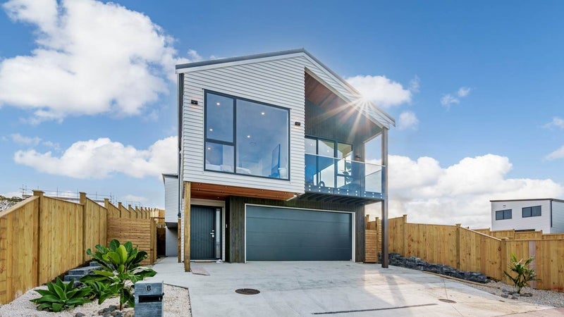 8 Makumaku Place, Long Bay, Auckland - Carousel 1