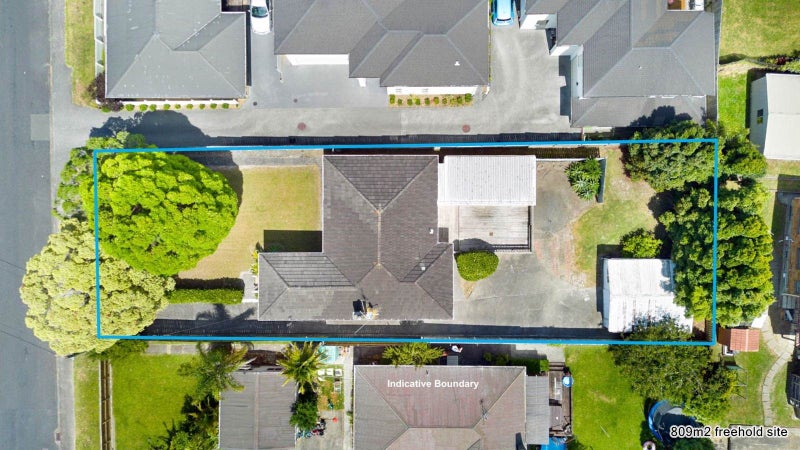 16 Coniston Avenue, Te Atatu South, Waitakere City, Auckland - Carousel 1