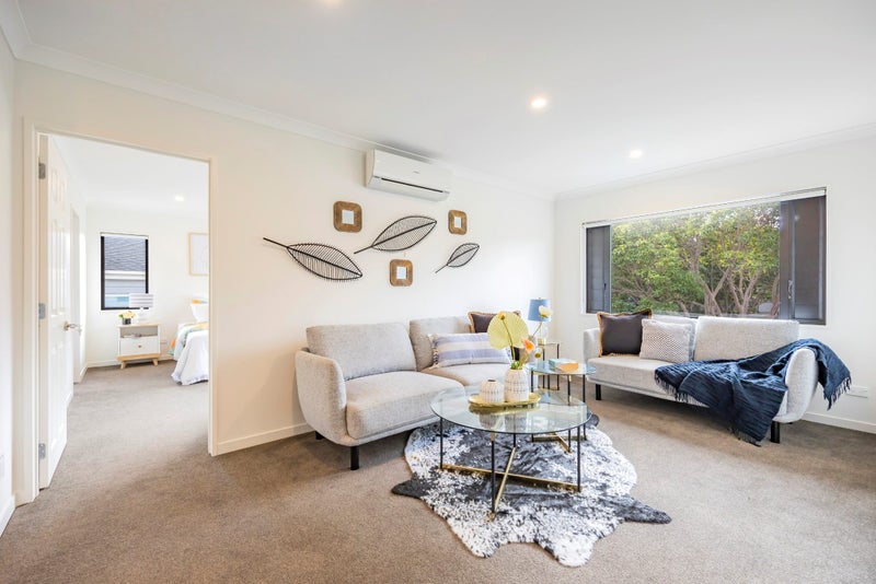 14 Newport Place, Forrest Hill, Auckland - Carousel 1