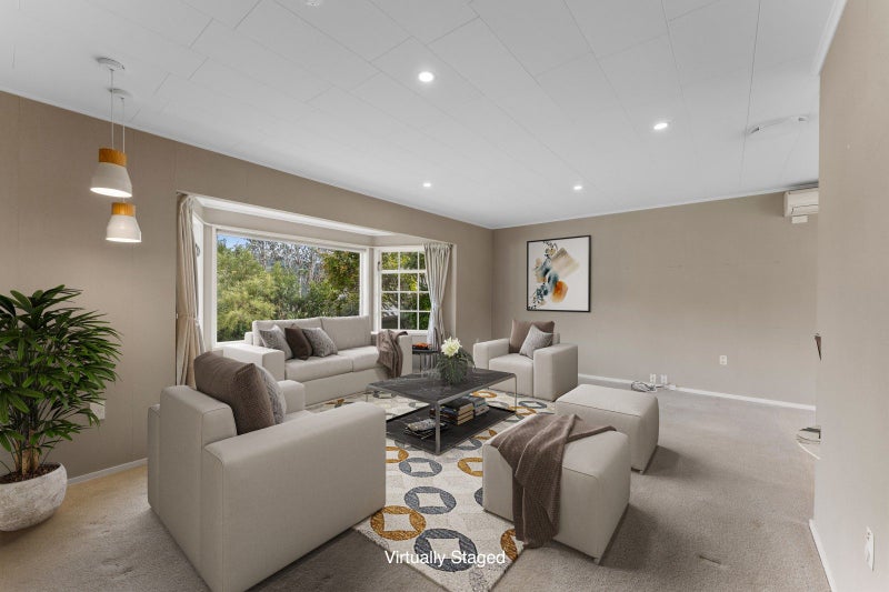 51 Sunbrae Drive, Silverstream, Upper Hutt - Carousel 2