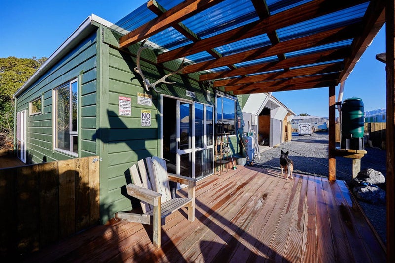 210 Beach Road, Kaikoura - Carousel 38