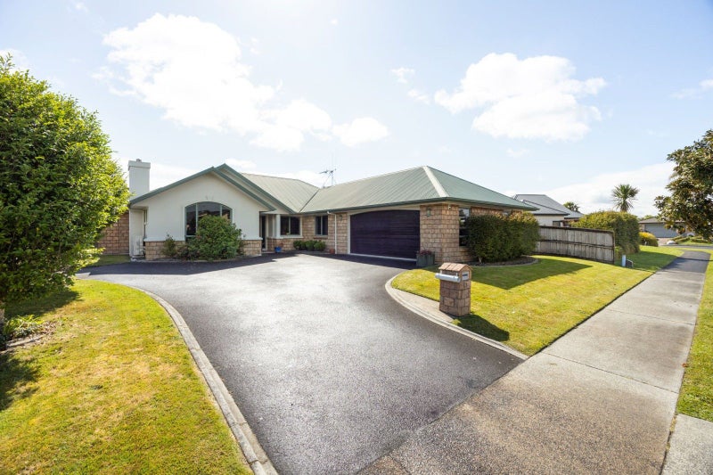 13 Grace Avenue, Rototuna North, Hamilton - Carousel 1