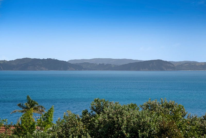 1322 Whangaparaoa Road, Army Bay, Whangaparaoa - Carousel 1