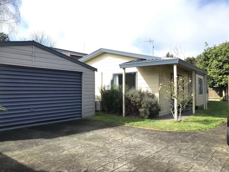 36A Claude Street, Fairfield, Hamilton - Carousel 1