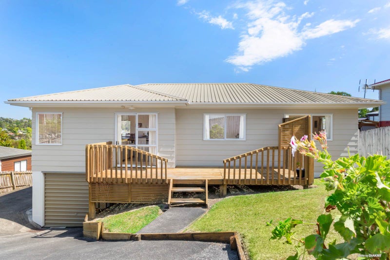 2/5 Valecrest Place, Bayview, Auckland - Carousel 1