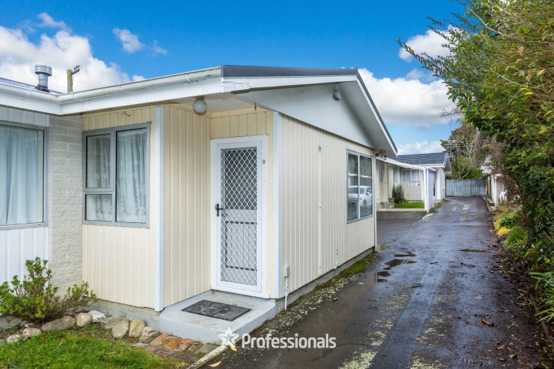 3/10 Islington Street, Trentham, Upper Hutt - Carousel 1