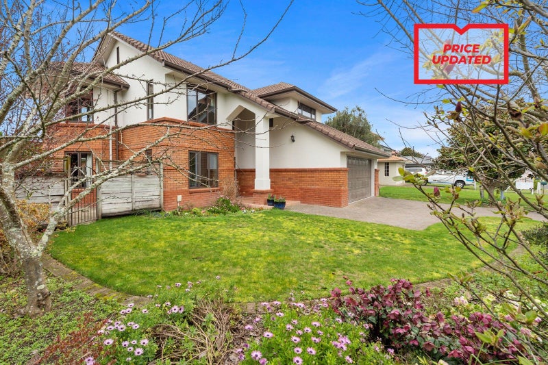 35 Nielsen Gardens, Rototuna, Hamilton - Carousel 1