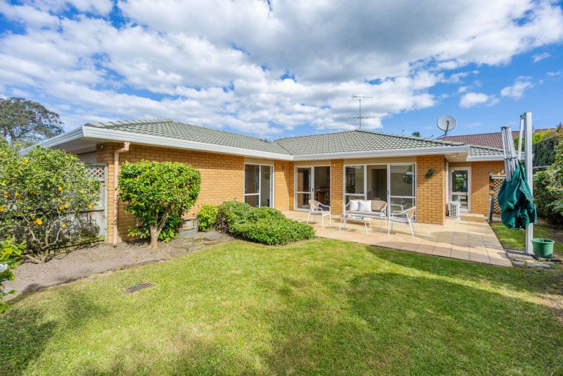 37 Princeton Parade, Albany, Auckland - Carousel 2