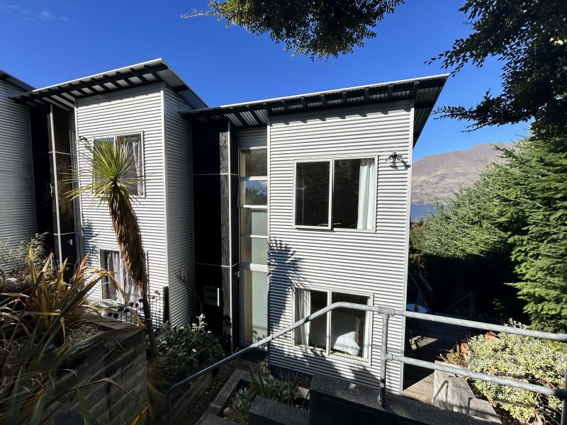 7C Strawberry Lane, Fernhill, Queenstown - Carousel 1