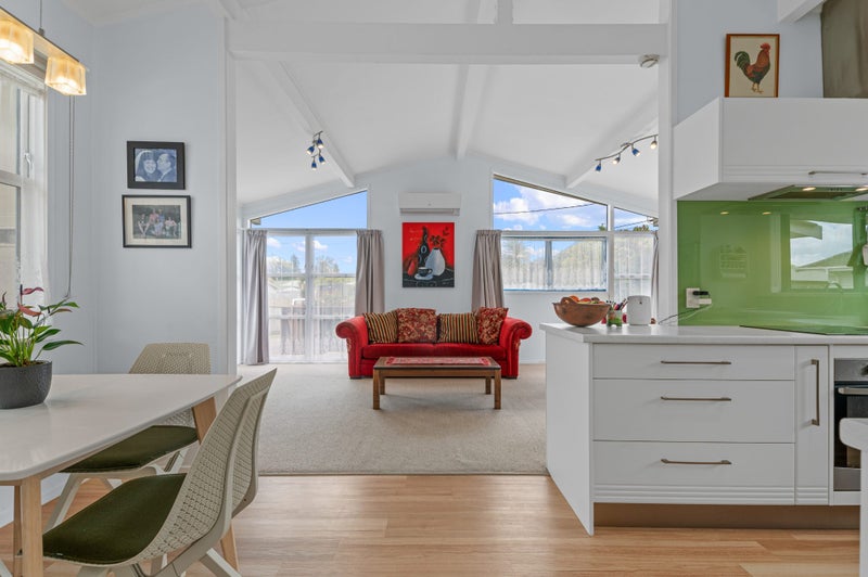 5 Gifford Place, Utuhina, Rotorua - Carousel 1