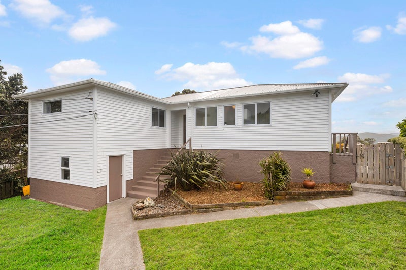 7 Bowes Crescent, Strathmore Park, Wellington - Carousel 2