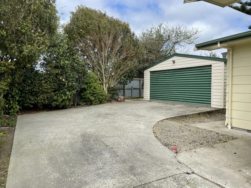 38 Somerset Crescent, Highbury, Palmerston North - Carousel 20
