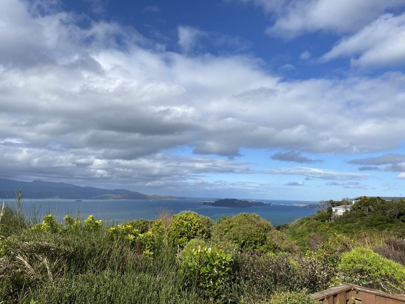 30 Somes Crescent, Newlands, Wellington - Carousel 2