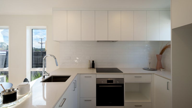 5/5 Preston Avenue, Henderson, Auckland - Carousel 1