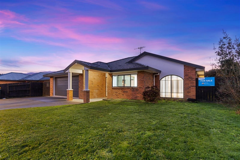 11 Edenpark Drive, Rototuna North, Hamilton - Carousel 2