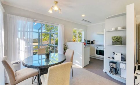 11 Fulmar Way, Unsworth Heights, Auckland - Carousel 9