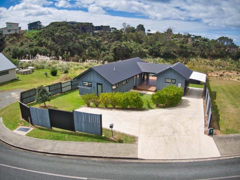 79 Moir Point Road, Mangawhai Heads, Mangawhai - Carousel 1